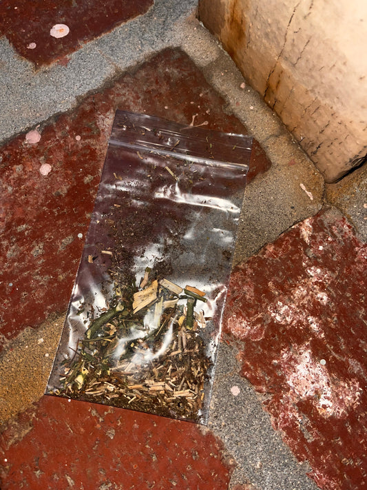 Money Drawing Root Herbs (3 oz Bag)